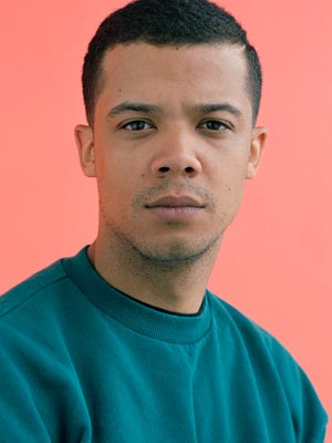 Джейкоб Андерсон
Jacob Anderson